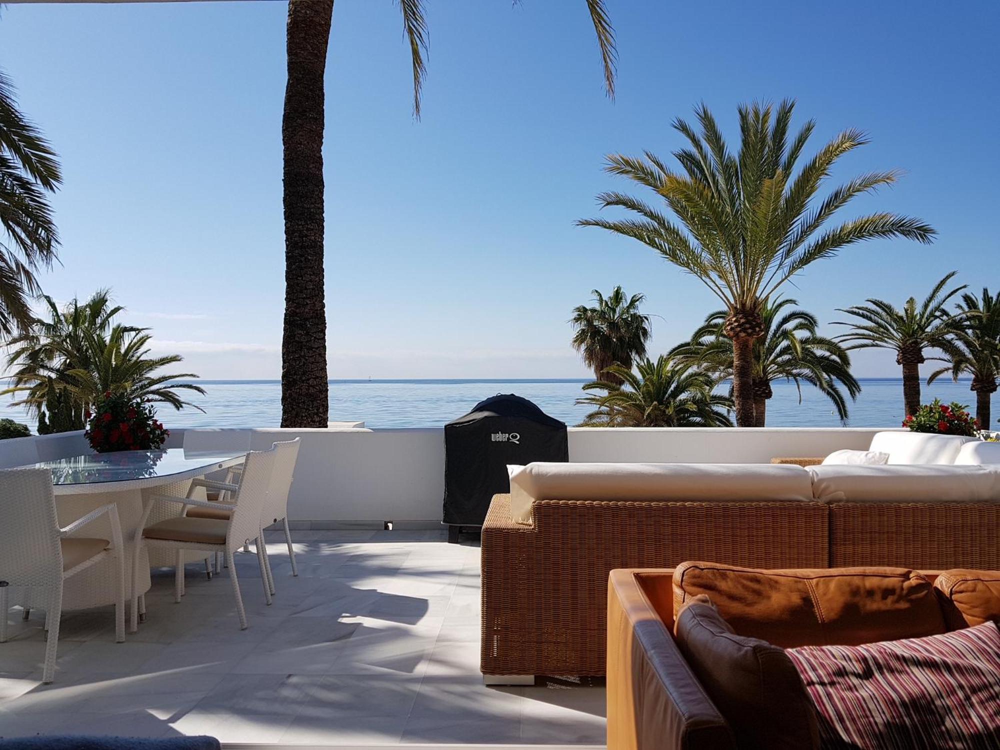 Oasis Beachfront Golden Mile *
